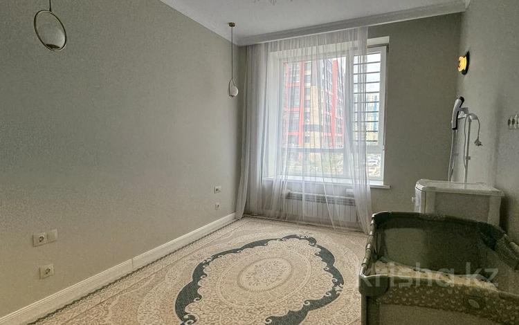 2-бөлмелі пәтер · 53 м² · 2/12 қабат, Кенжебек Кумисбеков 1, бағасы: 38 млн ₸ в Астане, Сарыарка р-н — фото 22