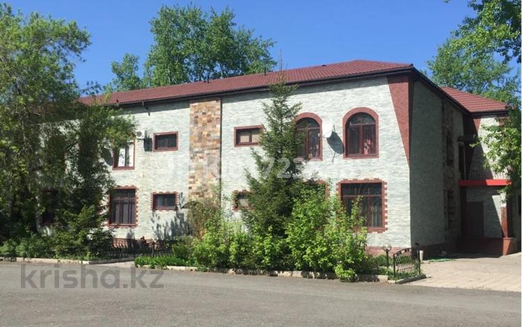 Отдельный дом · 10 комнат · 750 м² · 23 сот., Гашека 2в за 220 млн 〒 в Петропавловске — фото 2