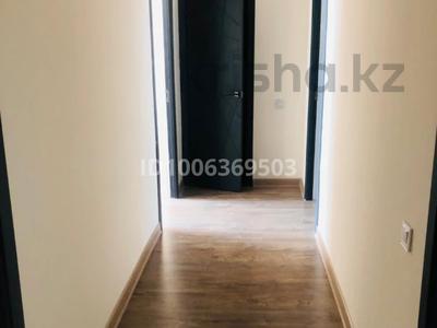 4-комнатная квартира · 87.7 м² · 1/5 этаж, 14-й мкр 16 за 250 000 〒 в Актау