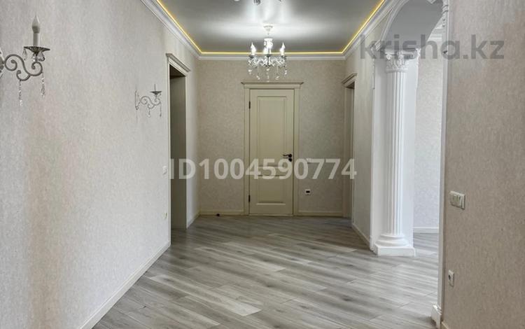 4-комнатная квартира · 136 м² · 5/5 этаж, мкр Астана 45 за 51.5 млн 〒 в Уральске — фото 2