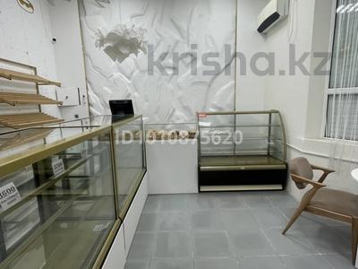 Свободное назначение, офисы, магазины и бутики, салоны красоты, медцентры и аптеки, образование, развлечения, кабинеты и рабочие места · 35 м² за 230 000 〒 в Актау, 26-й мкр