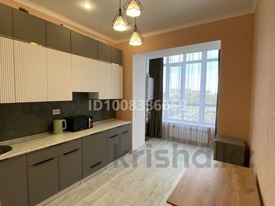 1-бөлмелі пәтер · 50 м² · 5/5 қабат, мкр. Алтын орда 100 В — Ораза татеулы 4, бағасы: 10 000 ₸ в Актобе