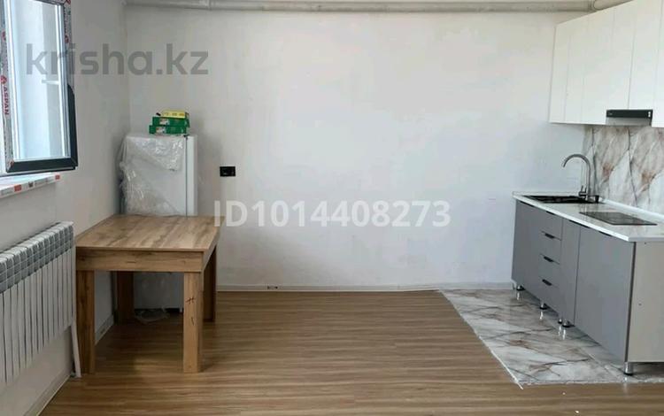 1-комнатная квартира · 35 м² · 2/2 этаж, мкр Самал-3 ул. Естемес би 44 — Вдоль дороги Юнусова и Естемес би пересечения за 100 000 ₸ в Шымкенте, Абайский р-н — фото 2