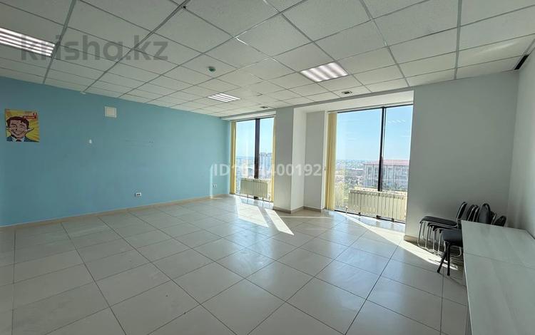 Офисы, образование, конференц-залы, кабинеты и рабочие места · 65.5 м² за 327 500 ₸ в Шымкенте — фото 2