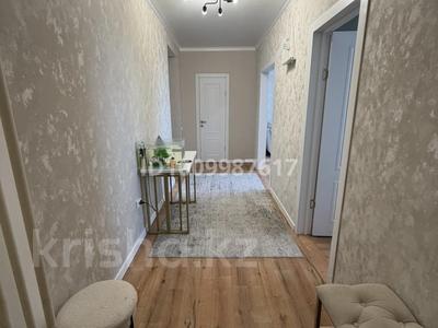 2-бөлмелі пәтер · 58 м² · 2/5 қабат, Строителей 39, бағасы: 17 млн ₸ в Аксу