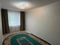 3-бөлмелі пәтер · 68.2 м² · 2/5 қабат, Строитель ш/а. 40, бағасы: 26 млн ₸ в Уральске, мкр Строитель — фото 3