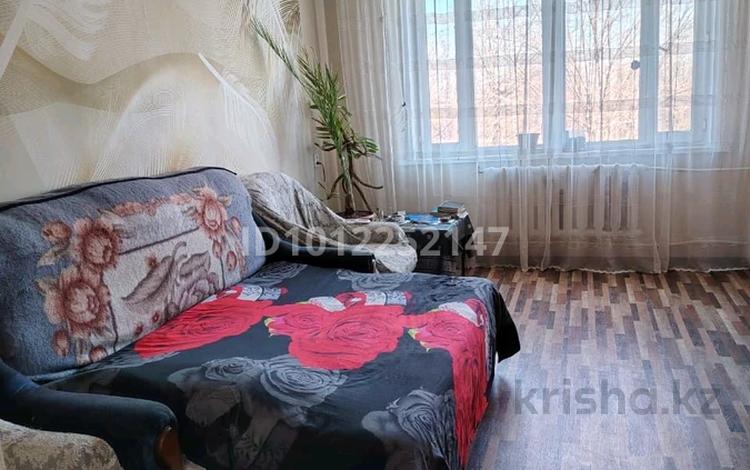 3-комнатная квартира · 66.2 м² · 2/2 этаж, Саратовская — Находиться рядом с ДК и школой, садиком. за 8 млн ₸ в  — фото 2