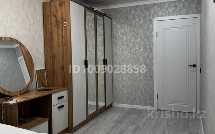 2-комнатная квартира · 45 м² · 5/5 этаж, Майкудук, 15й микрорайон 9 за 14 млн ₸ в Караганде, Алихана Бокейханова р-н — фото 2