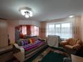 4-комнатная квартира · 64 м² · 3/5 этаж, Пришахтинск, 21й микрорайон 16 за 15 млн ₸ в Караганде, Алихана Бокейханова р-н — фото 8