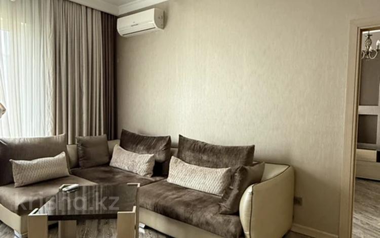 3-бөлмелі пәтер · 105 м² · 16/16 қабат, Аль-Фараби 21, бағасы: 900 000 ₸ в Алматы, Бостандыкский р-н — фото 2