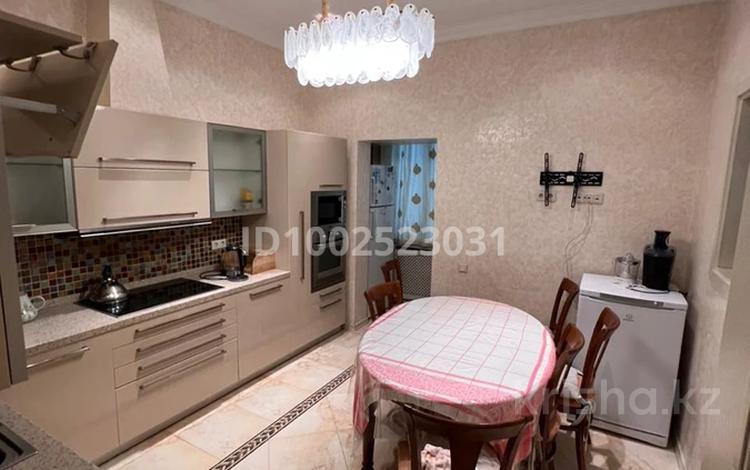 4-комнатная квартира · 183 м² · 1/5 этаж, Омаровой за 900 000 〒 в Алматы, Медеуский р-н — фото 2