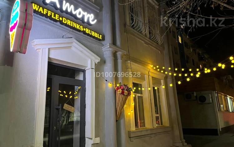 Еркін, кеңселер, дүкендер мен бутиктер, қоймалар, қоғамдық тамақтану орны, сұлулық салондары, медорталықтар мен дәріханалар, студиялар · 35 м², бағасы: 350 000 〒 в  — фото 2