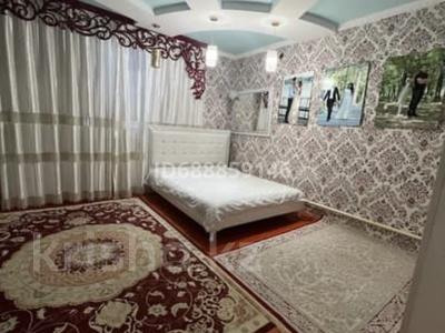 Отдельный дом • 4 комнаты • 240 м² • 6 сот., Асфандиярова — Торайгырова за 17 млн 〒 в 