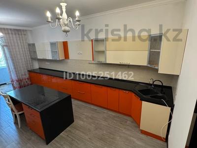 5-комнатная квартира · 160 м² · 4/15 этаж, Зенкова 59 — Кабанбай Батыра-Зенкова за 200 млн 〒 в Алматы, Медеуский р-н