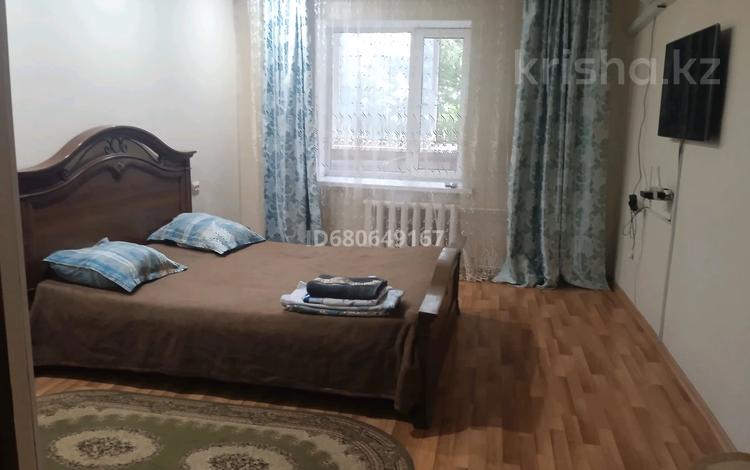 1-комнатная квартира · 43 м² · 3/9 этаж, мкр 4 7 за 8 000 ₸ в Уральске — фото 15