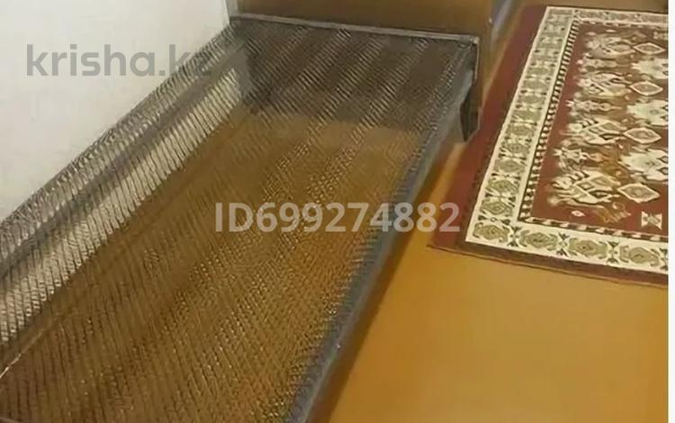 1 бөлме · 13 м² · 2 қабат, Космическая 4.1, бағасы: 125 000 ₸ в Усть-Каменогорске — фото 2