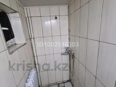 Дом · 1 комната · 25 м², мкр Ожет, Өжет ш/а. — Кенжехан базары, Тяншан базарының арты за 10 000 〒 в Алматы, Алатауский р-н