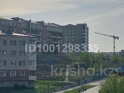 1-комнатная квартира · 26 м² · 4/5 этаж, Увалиева 1 — Рядом Областной суд, т.д папа джим за 13 млн 〒 в Усть-Каменогорске, Ульбинский