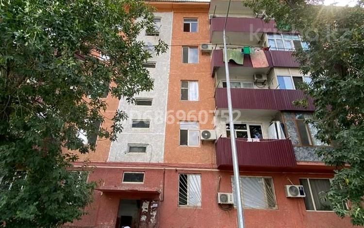 2-комнатная квартира, 65 м², 1 мкрн 30 — 1 мкр 3 дом за 10.2 млн 〒 в Туркестане — фото 2