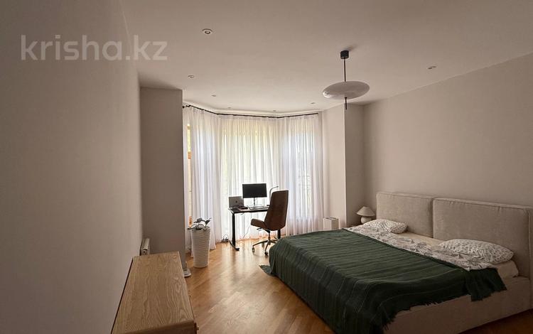 4-комнатная квартира · 160 м² · 3/4 этаж, Мирас за 219 млн ₸ в Алматы, Бостандыкский р-н — фото 5