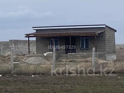 Отдельный дом · 2 комнаты · 27 м² · 30 сот., Орталық — Жуалы ауданы, Алатау ауылы за 15 млн ₸