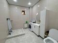 Отдельный дом · 7 комнат · 250 м² · 1100 сот., Токсанбаева за 70 млн ₸ в Атырау, мкр Мирас — фото 10