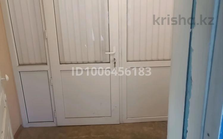 Свободное назначение, офисы, магазины и бутики, салоны красоты, медцентры и аптеки, кабинеты и рабочие места · 20 м² за 120 000 〒 в Семее — фото 2