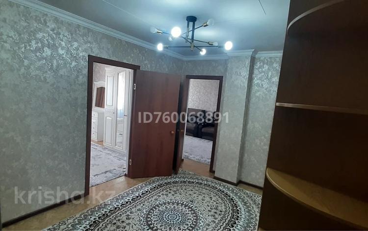 2-комнатная квартира · 70 м² · 11/25 этаж, мкр Юго-Восток, Байкена Ашимова 22 за 25 млн ₸ в Караганде, Казыбек би р-н — фото 2
