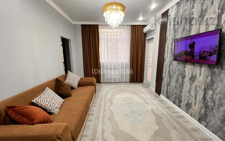 2-комнатная квартира · 60 м² · 10/14 этаж, 17-й мкр 54 за 300 000 ₸ в Актау — фото 2