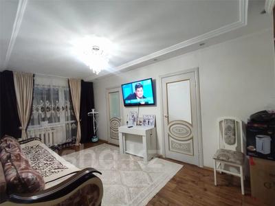 4-комнатная квартира · 61.7 м² · 5/5 этаж, Майкудук, 15й микрорайон за 12.5 млн ₸ в Караганде, Алихана Бокейханова р-н