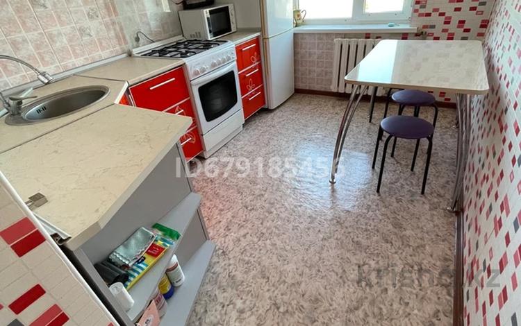 3 комнаты · 18 м², мкр 11 19 за 40 000 〒 в Актобе — фото 2