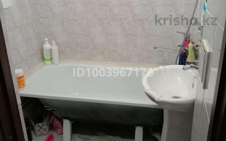 3-бөлмелі пәтер · 63 м² · 1/5 қабат, Конев 44а, бағасы: 15 млн ₸ в Кентау — фото 2