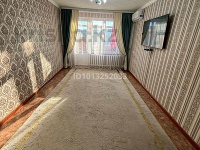 3-бөлмелі пәтер · 61 м² · 3/5 қабат, Байтурсынова 13 — Мечеть, бағасы: 9.5 млн ₸ в Алге