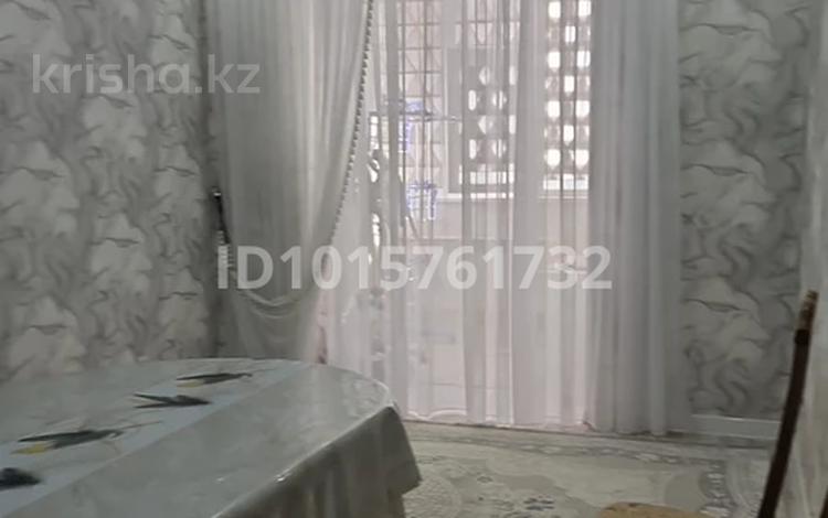 2-бөлмелі пәтер · 56.7 м² · 4/5 қабат, 20а ш/а. 17, бағасы: 18 млн ₸ в Актау, 20а мкр — фото 2