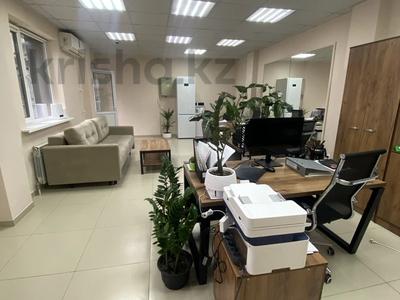 Свободное назначение, офисы, магазины и бутики, склады, общепит, салоны красоты, сельское хозяйство, бани, гостиницы и зоны отдыха, медцентры и аптеки, образование, развлечения · 44.4 м² за ~ 25.9 млн 〒 в Астане, Есильский р-н