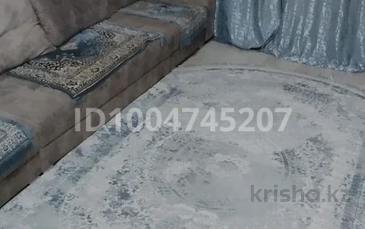 1-бөлмелі пәтер · 45 м² · 4/5 қабат, 1 микрорайон 7а — Кожзавод, бағасы: 8 млн ₸ в Семее — фото 2