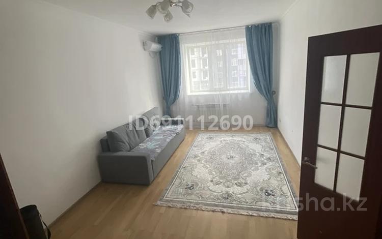1-комнатная квартира · 45 м² · 4/9 этаж, Алихана Бокейханова — Бухар Жырау-Бокейхана за 250 000 ₸ в Астане, Есильский р-н — фото 2