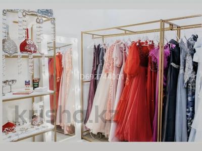 Действующий бизнес прокат платьев, 25 м² за 3 млн 〒 в Караганде, Казыбек би р-н