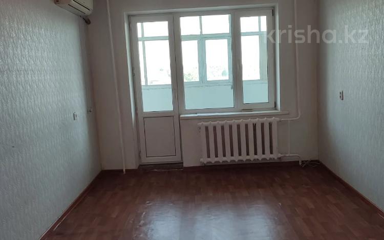 2-бөлмелі пәтер, 51 м², 5/9 қабат, мкр 12, бағасы: 16 млн 〒 в Актобе, мкр 12 — фото 11