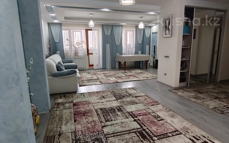 5-бөлмелі пәтер · 217 м² · 3/5 қабат, мкр. Алтын орда, Тауелсиздик, бағасы: 73 млн ₸ в Актобе — фото 2