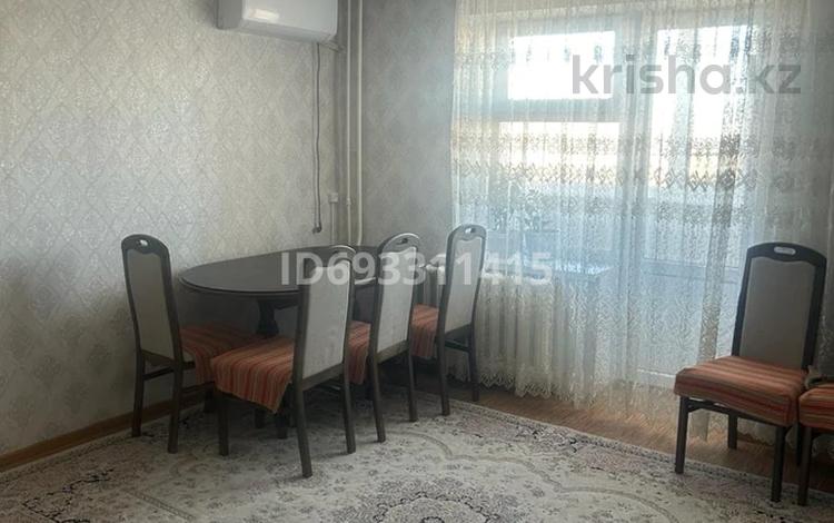 3-комнатная квартира, 77 м², 4/10 этаж, Жаяу Муса 1 за 30 млн 〒 в Павлодаре — фото 2