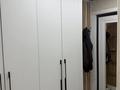 3-комнатная квартира · 60 м² · 1/5 этаж, мкр Новый Город 1 — Абдирова за 30 млн ₸ в Караганде, Казыбек би р-н — фото 2