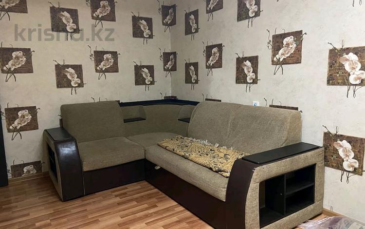 2-комнатная квартира · 50 м² · 3/5 этаж, 15-й микрорайон — 24 школа за 150 000 ₸ в Шымкенте, Аль-Фарабийский р-н — фото 2