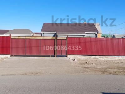 Отдельный дом · 4 комнаты · 115 м² · 10 сот., мкр. Алмагуль, Грибоедова — Грибоедова-Панфилова за 25 млн 〒 в Атырау