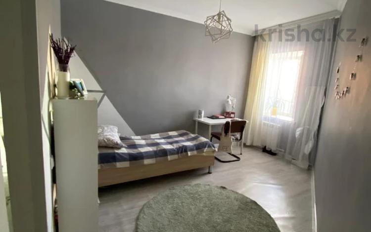 2-комнатная квартира, 61.1 м², 9/9 этаж, мкр. Алтын орда