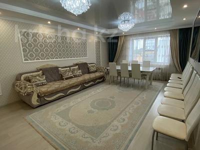 3-комнатная квартира · 121.5 м² · 8/9 этаж, Скоробогатый 65/1 за 65 млн ₸ в Уральске, мкр Школьник