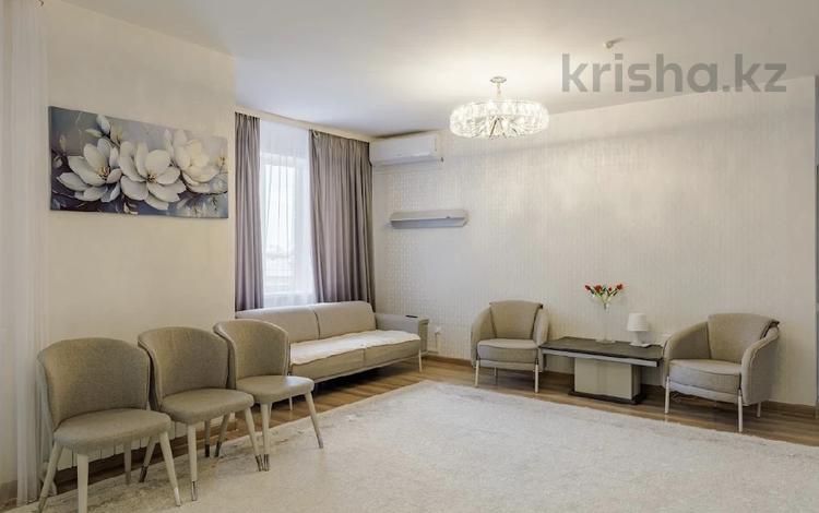 3-бөлмелі пәтер · 124.5 м² · 9/36 қабат, Кабанбай батыра 11, бағасы: ~ 75 млн ₸ в Астане, Есильский р-н — фото 2