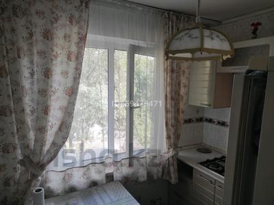 1-комнатная квартира, 32 м², 4/4 этаж помесячно, мкр №10 15 за 180 000 〒 в Алматы, Ауэзовский р-н