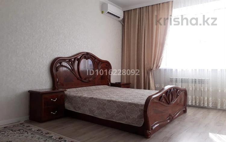1-комнатная квартира · 43 м² · 5/5 этаж, мкр. Алтын орда 364 за 150 000 ₸ в Актобе — фото 2