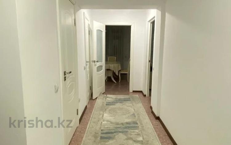 2-комнатная квартира, 70 м², 7/16 этаж, м-н болашак 13 за 23.5 млн 〒 в Талдыкоргане, мкр Болашак — фото 2